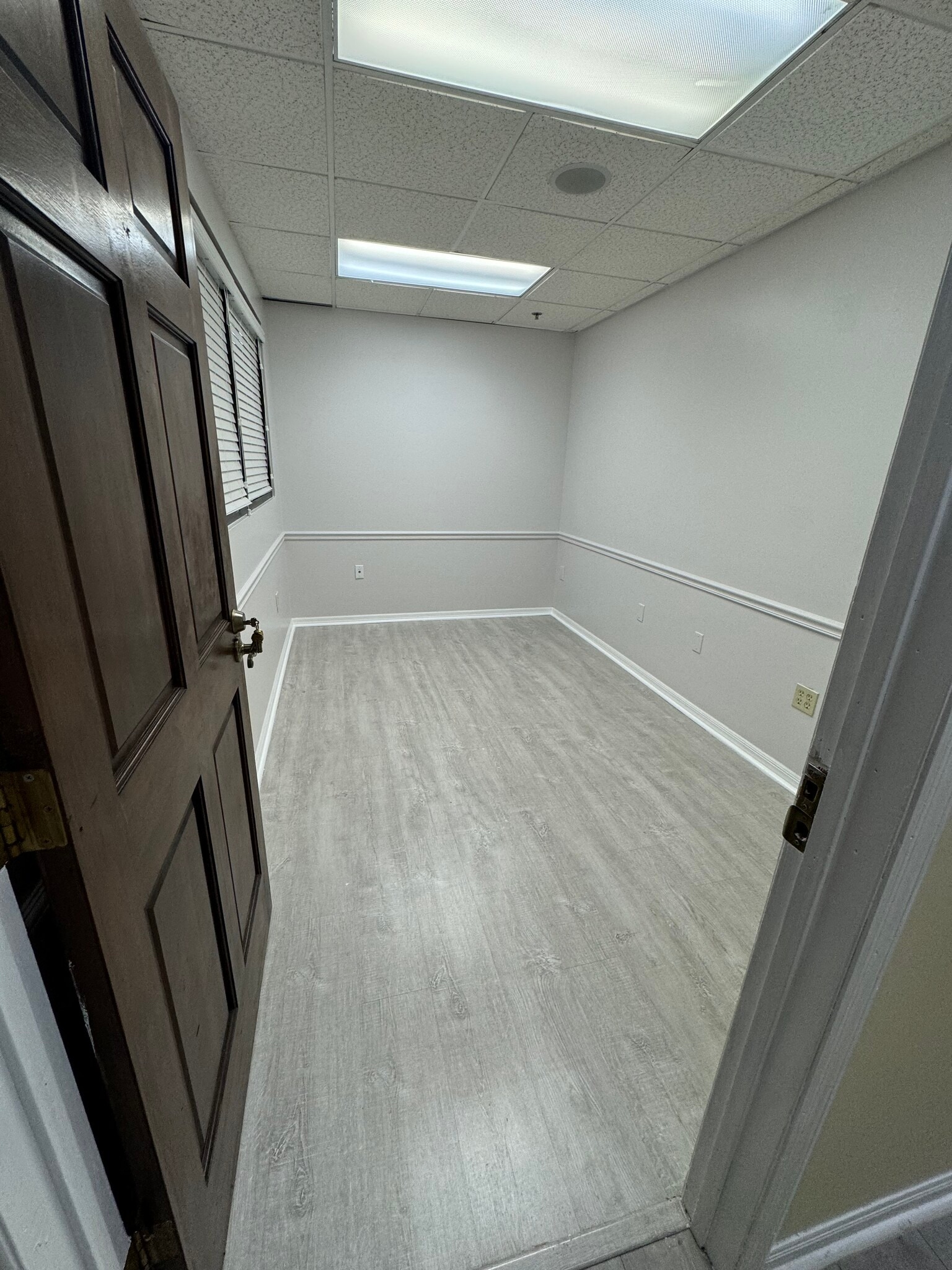 11890 SW 8th St, Miami, FL à louer Photo de l’immeuble– Image 1 sur 6