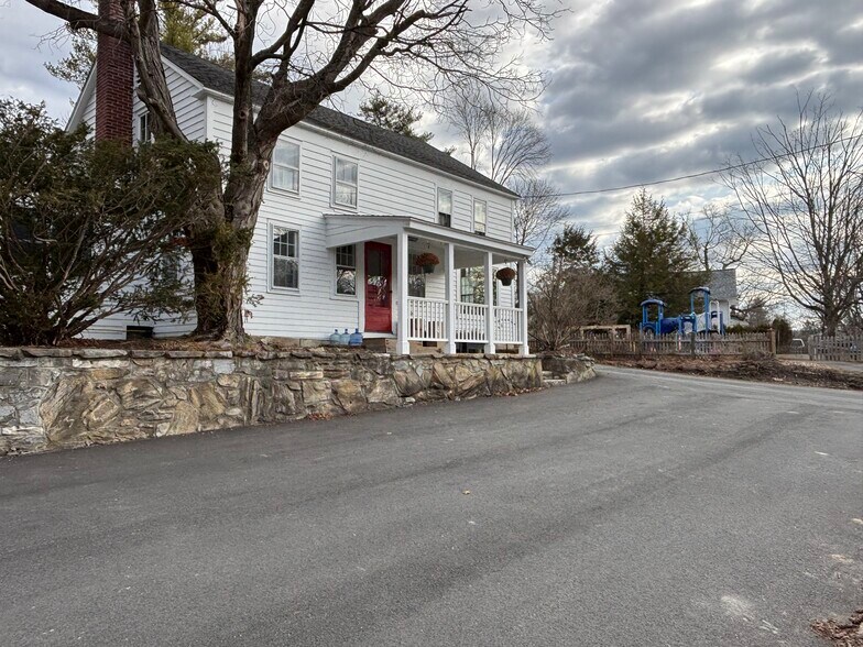 44 Main St, Great Barrington, MA à vendre - Photo de l’immeuble – Image 2 sur 24