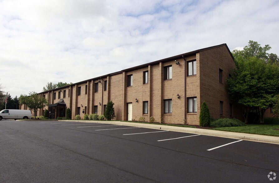 5252 Lyngate Ct, Burke, VA à vendre - Photo de l’immeuble – Image 2 sur 9