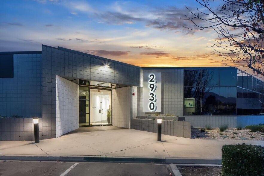 2930 Inland Empire Blvd, Ontario, CA à louer - Photo de l’immeuble – Image 2 sur 21
