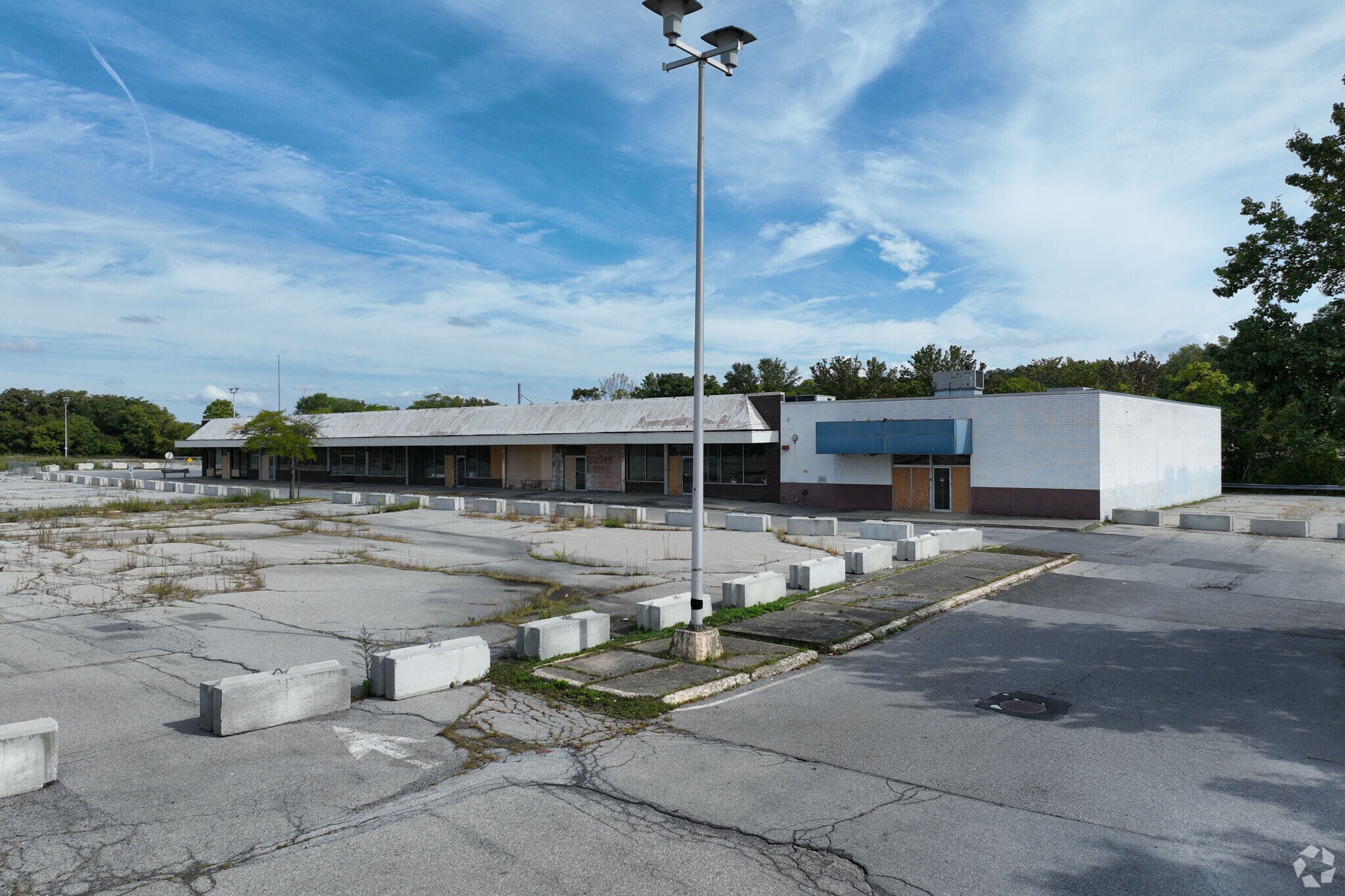 627-643 Dutchess Tpke, Poughkeepsie, NY à vendre Photo principale– Image 1 sur 5