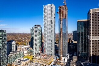 Plus de détails pour 1 Yorkville Ave, Toronto, ON - Logement à vendre