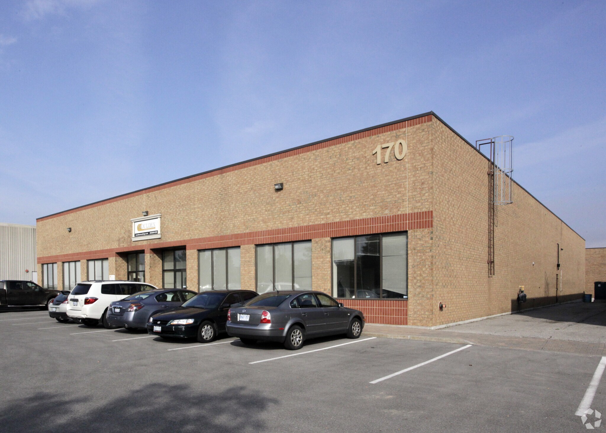 170 Pippin Rd, Vaughan, ON à louer Photo principale– Image 1 sur 3