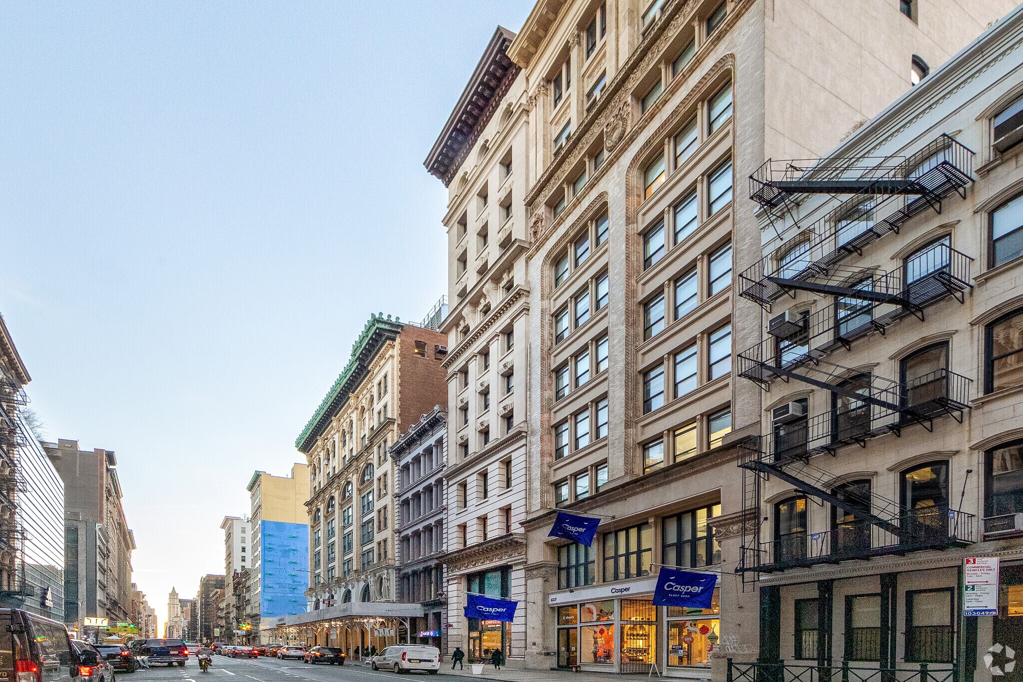 625 Broadway, New York, NY à louer Photo de l’immeuble– Image 1 sur 3