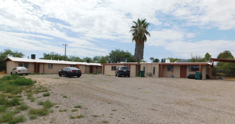 10473 S Nogales Hwy, Tucson, AZ à vendre - Photo principale – Image 2 sur 12