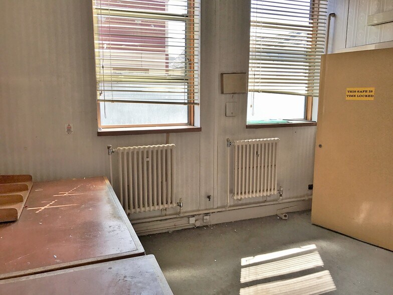 61 Bank St, Lochgelly à louer - Photo de l’immeuble – Image 3 sur 7