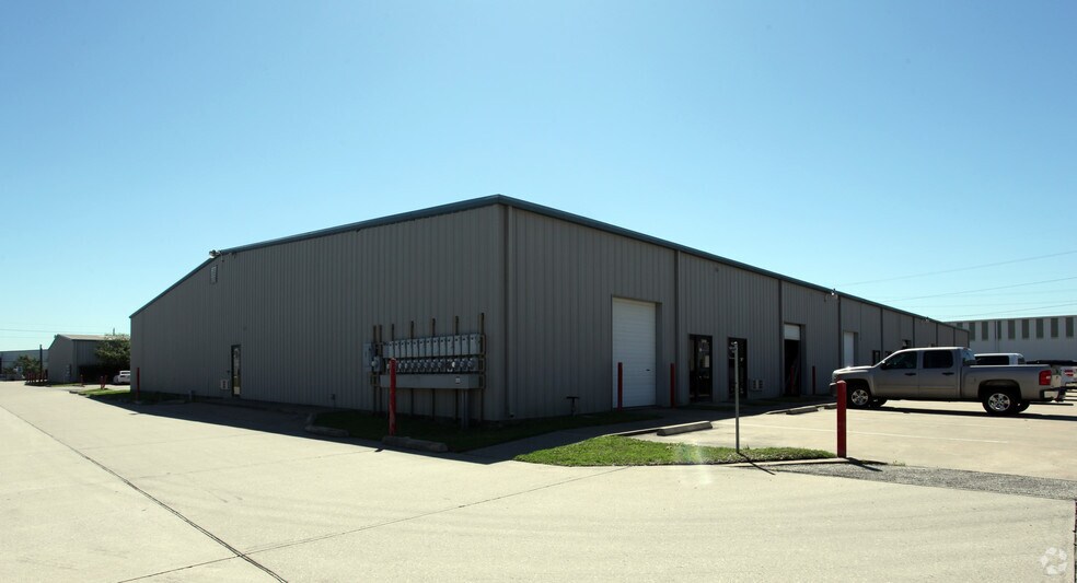 2121 Brittmoore Rd, Houston, TX à louer - Photo de l’immeuble – Image 3 sur 13