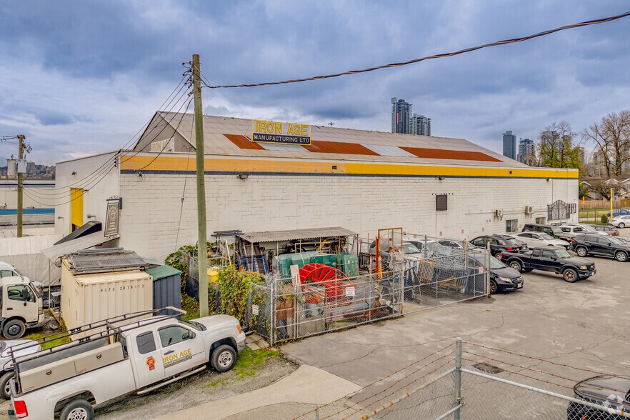 2755 Boundary Rd, Vancouver, BC à vendre - Photo de l’immeuble – Image 2 sur 3