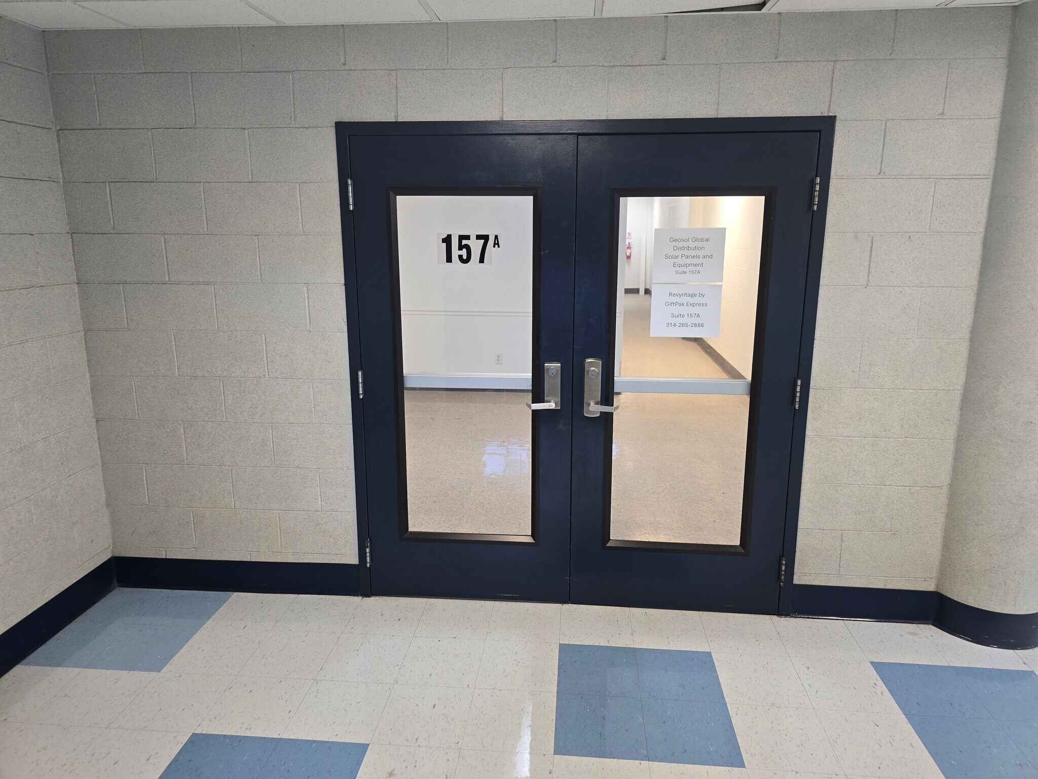 91-195 Concord Plz, Saint Louis, MO à louer Photo principale– Image 1 sur 15