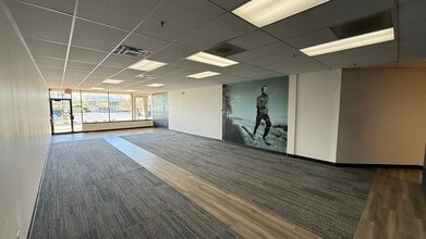 1600 Algonquin Rd, Hoffman Estates, IL à louer Photo intérieure– Image 1 sur 11