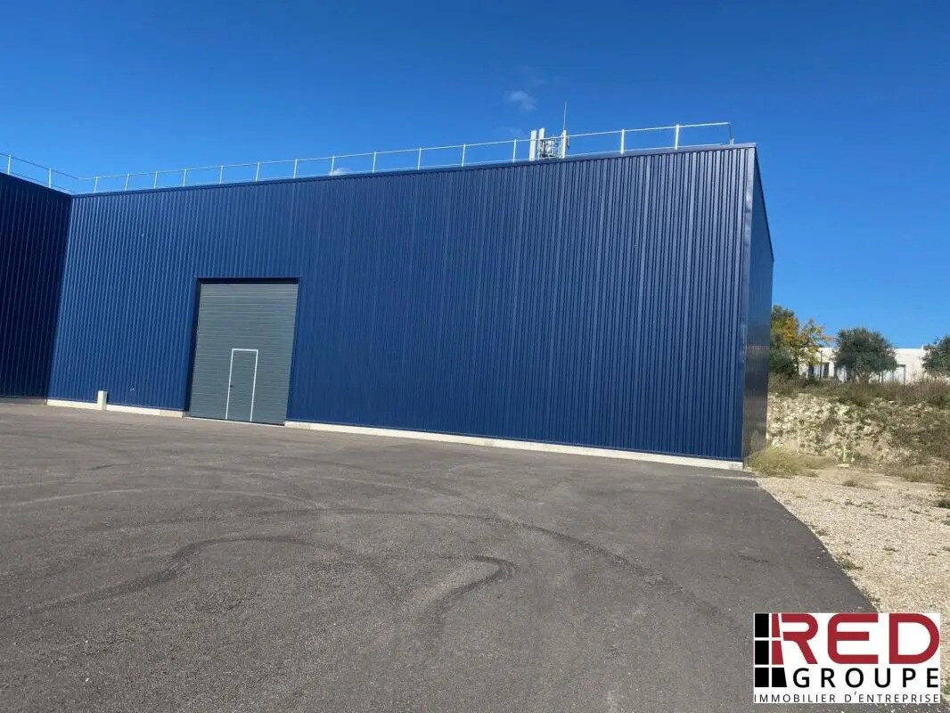 Industriel/Logistique dans Lambesc à louer Photo de l’immeuble– Image 1 sur 7