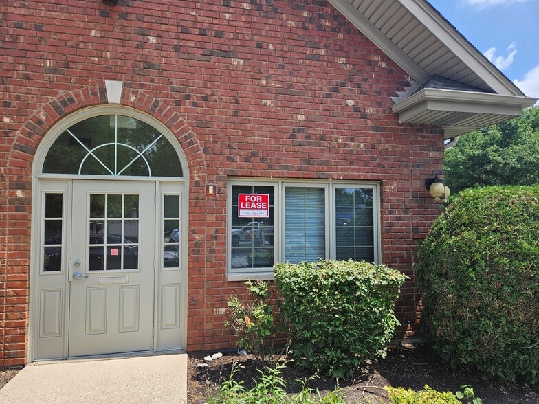 6400 W College Dr, Palos Heights, IL à louer - Photo de l’immeuble – Image 2 sur 16