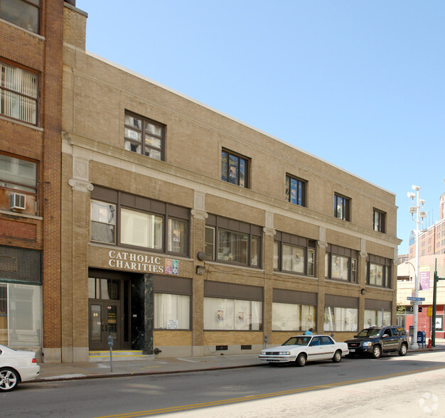 525 Washington St, Buffalo, NY à vendre - Photo de l’immeuble – Image 2 sur 23