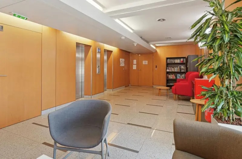 137-139 Rue De L'Universite, Paris à louer - Hall d’entrée – Image 3 sur 10