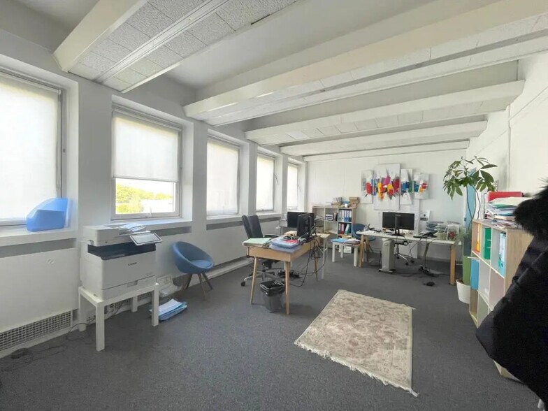 Bureau dans Marly-le-Roi à louer - Photo de l’immeuble – Image 3 sur 6