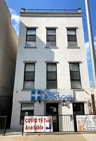 10-11 49th Ave, Long Island City, NY à louer - Photo de l’immeuble – Image 1 sur 9