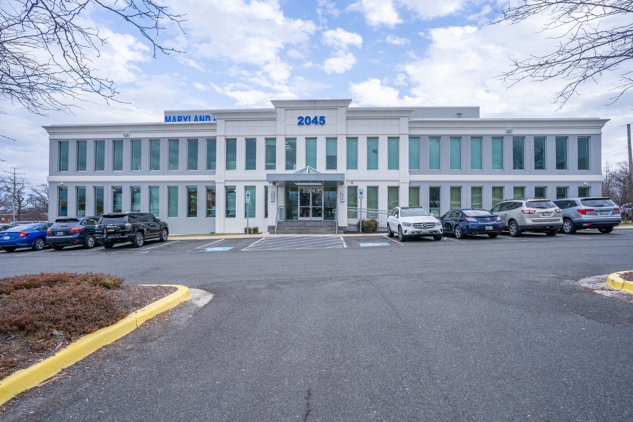 2045 E University Blvd, Hyattsville, MD à louer Photo de l’immeuble– Image 1 sur 16