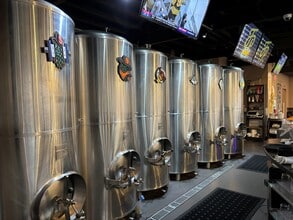 16087 Perry Hwy, Warrendale, PA à louer Photo intérieure– Image 2 sur 4