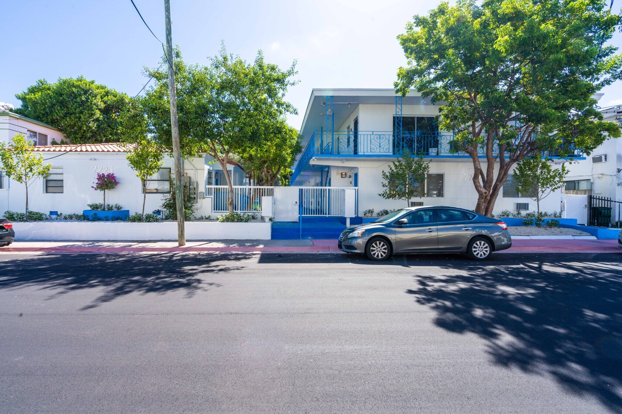 7717 Byron Ave, Miami Beach, FL à vendre Photo principale– Image 1 sur 19