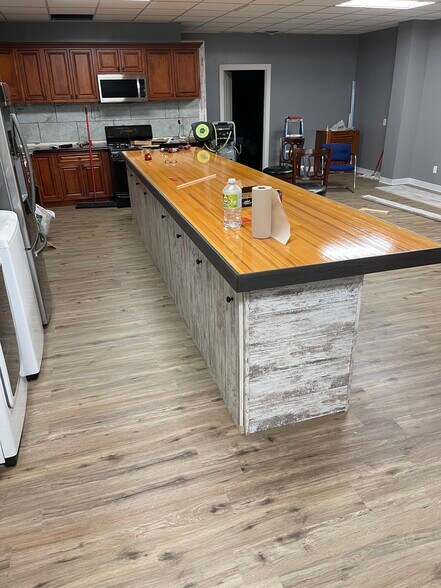 7032 N Dixie Dr, Dayton, OH à louer - Photo de l’immeuble – Image 2 sur 26