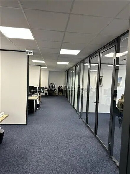 Bureau dans Chessy à louer - Photo de l’immeuble – Image 3 sur 9