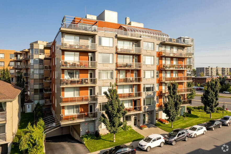 1280-1300 Rue Alain-Grandbois, Montréal, QC à vendre - Photo principale – Image 1 sur 5