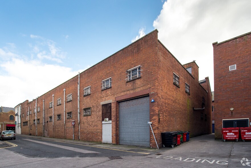 153-163 Dalton Rd, Barrow In Furness à louer - Photo de l’immeuble – Image 2 sur 6