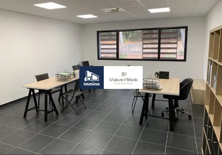 Bureau dans Le Pradet à vendre - Photo de l’immeuble – Image 2 sur 5