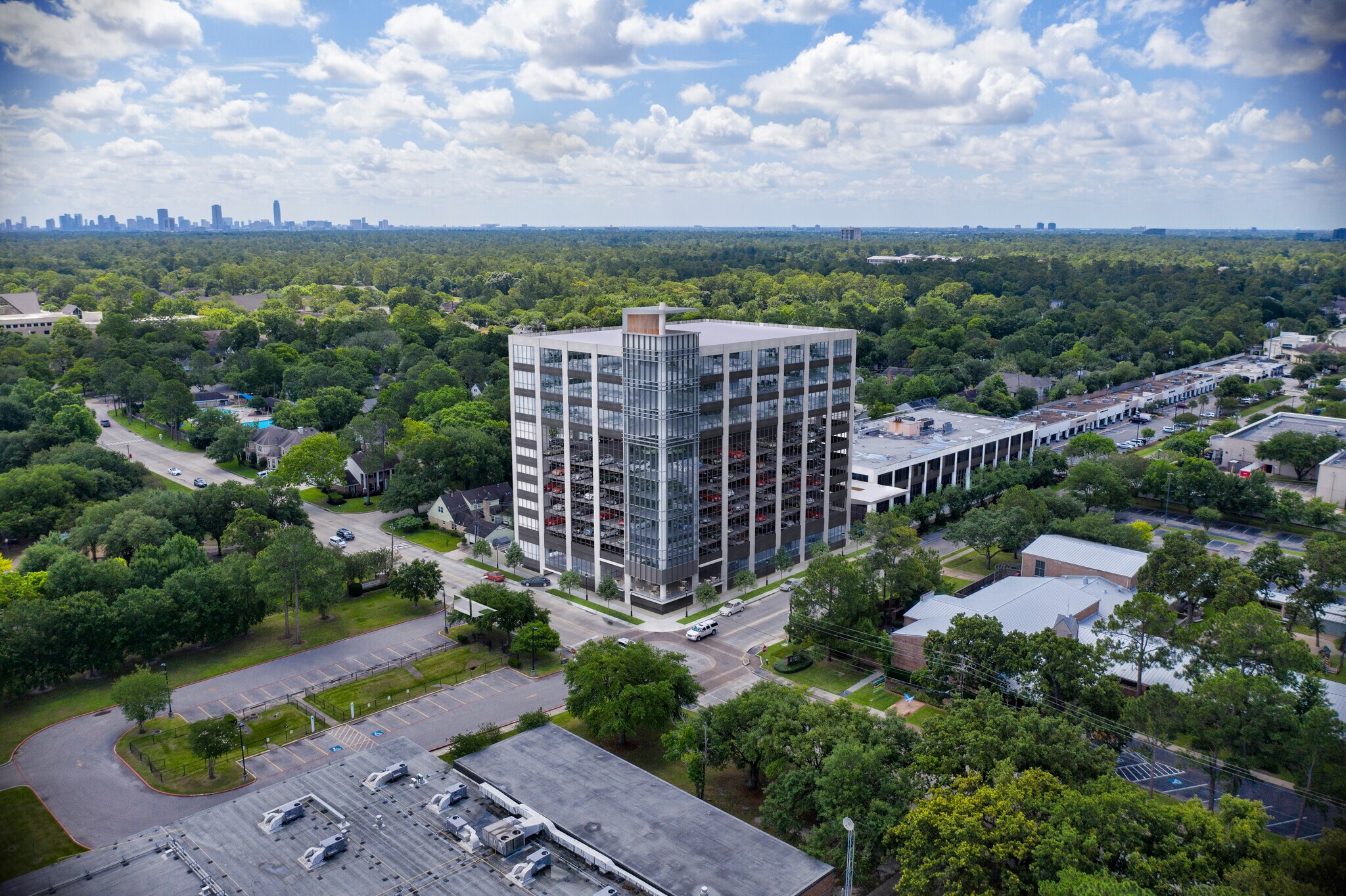 12727 Kimberley Ln, Houston, TX à louer Photo de l’immeuble– Image 1 sur 5