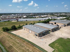 1430 Vanderwilt Ln, Katy, TX à louer Photo de l’immeuble– Image 1 sur 2