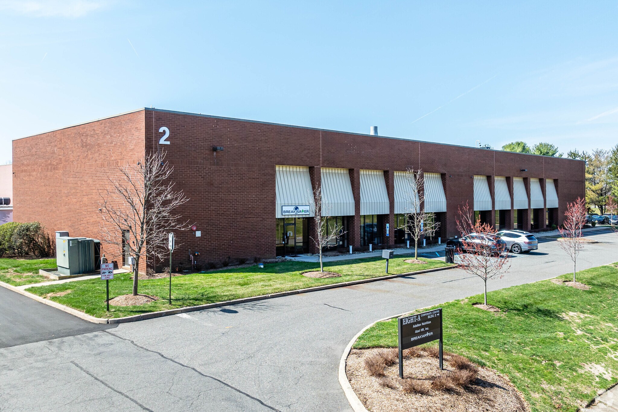9 Corporate Dr, Cranbury, NJ à louer Photo principale– Image 1 sur 4