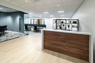 6350 Walker Ln, Alexandria, VA à louer Photo intérieure– Image 2 sur 13