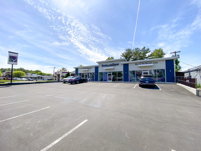 678 New Loudon Rd, Latham, NY à louer - Photo de l’immeuble – Image 3 sur 3