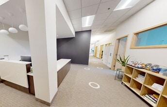 2361 W Highway 36, Roseville, MN à louer Numérisation 3D Matterport– Image 1 sur 2