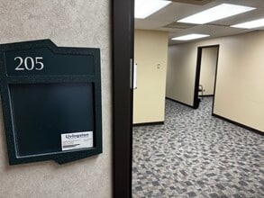 10300 W 103rd St, Overland Park, KS à louer Photo intérieure– Image 1 sur 8