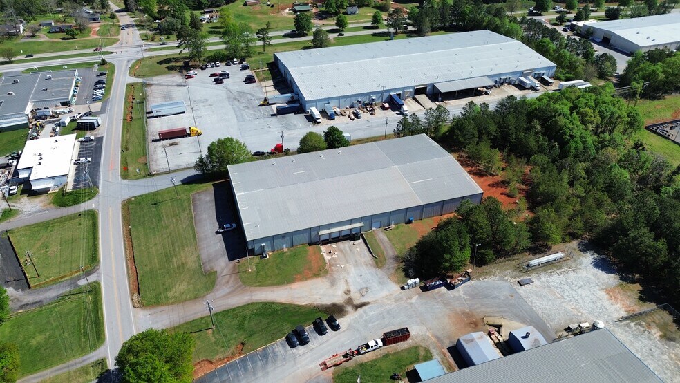 245 Tucapau Rd, Wellford, SC à louer - Photo de l’immeuble – Image 2 sur 8