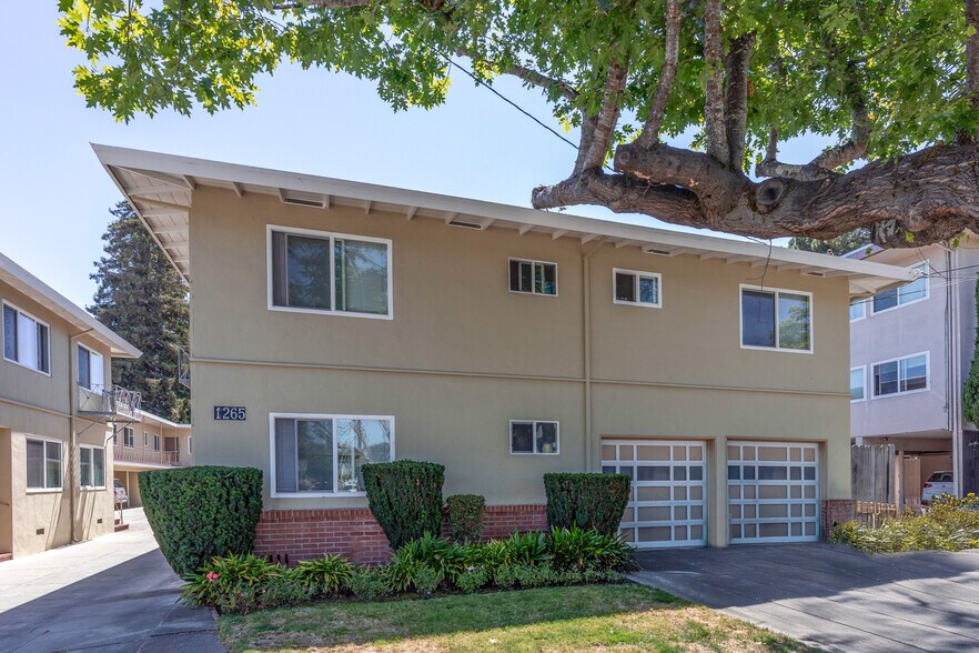1249 Oak Grove Ave, Burlingame, CA à vendre - Photo de l’immeuble – Image 3 sur 31