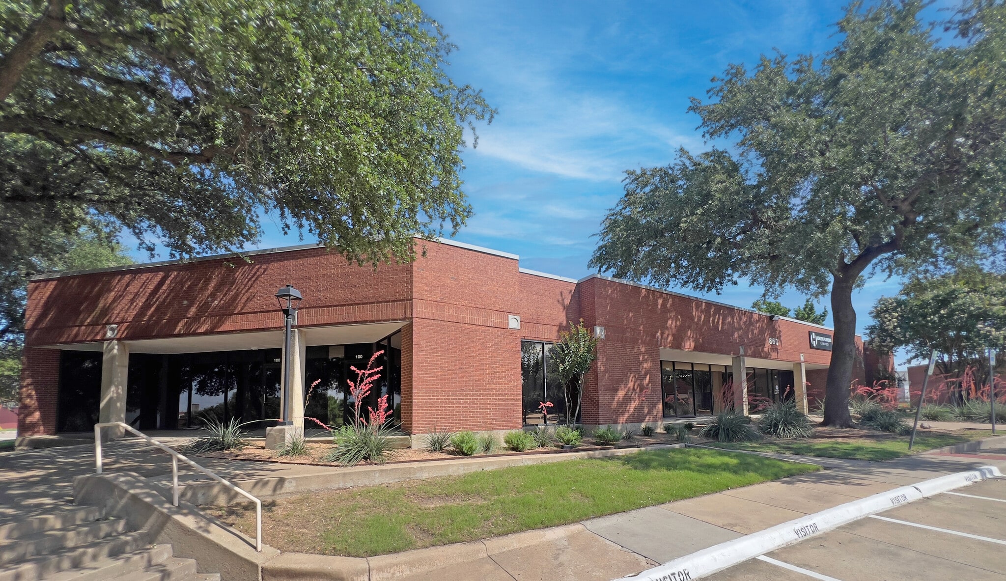 820 F Ave, Plano, TX à louer Photo de l’immeuble– Image 1 sur 5