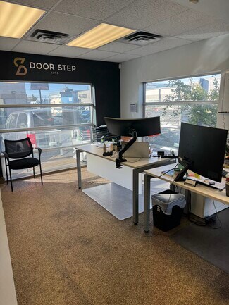 Plus de détails pour 10351 60th Ave NW, Edmonton, AB - Bureau/Local commercial à louer