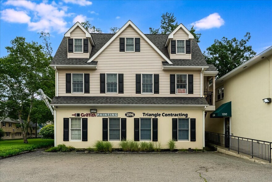 1590 E 2nd St, Scotch Plains, NJ à vendre - Photo de l’immeuble – Image 3 sur 29
