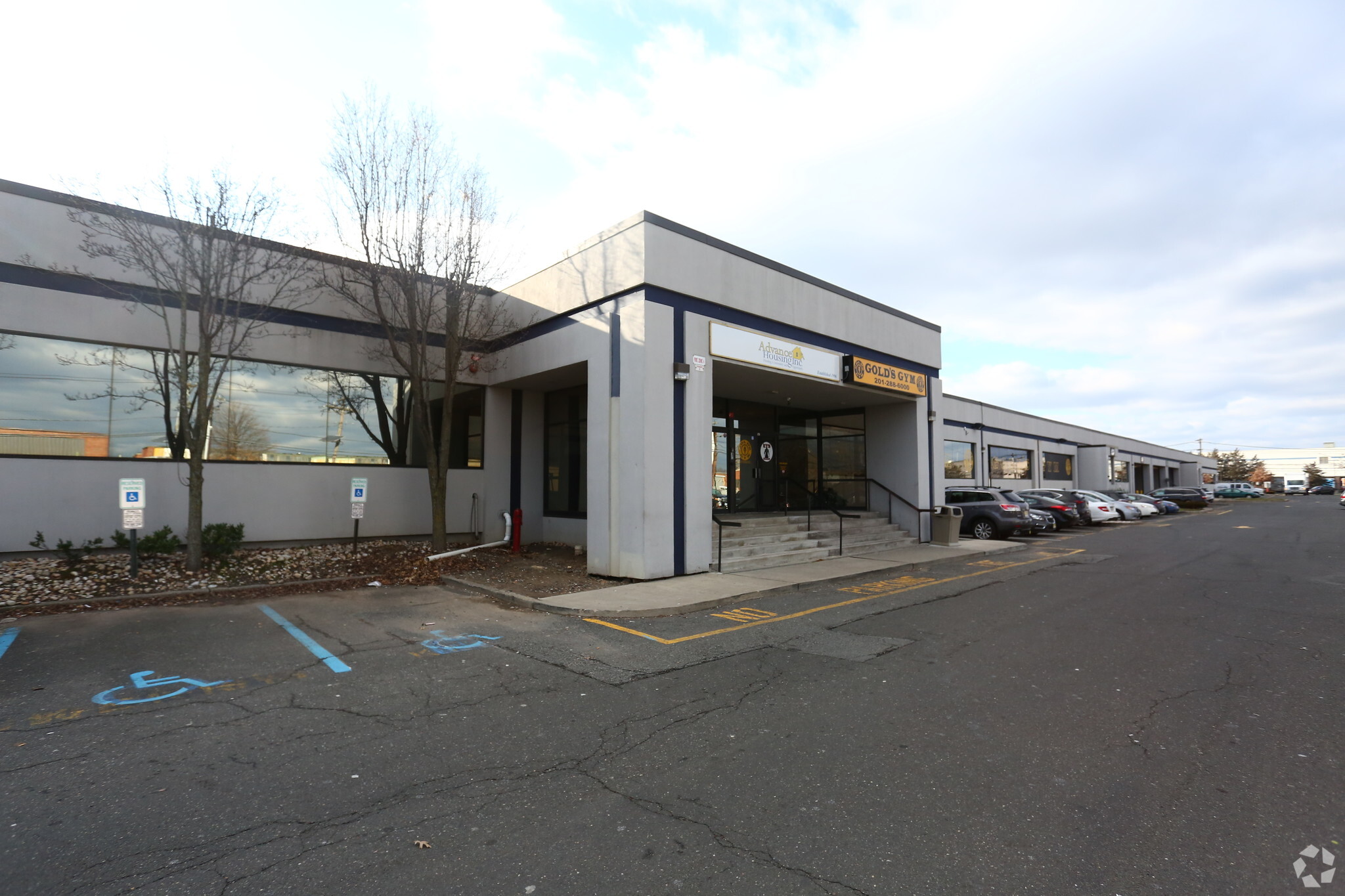 100 Hollister Rd, Teterboro, NJ à louer Photo de l’immeuble– Image 1 sur 11