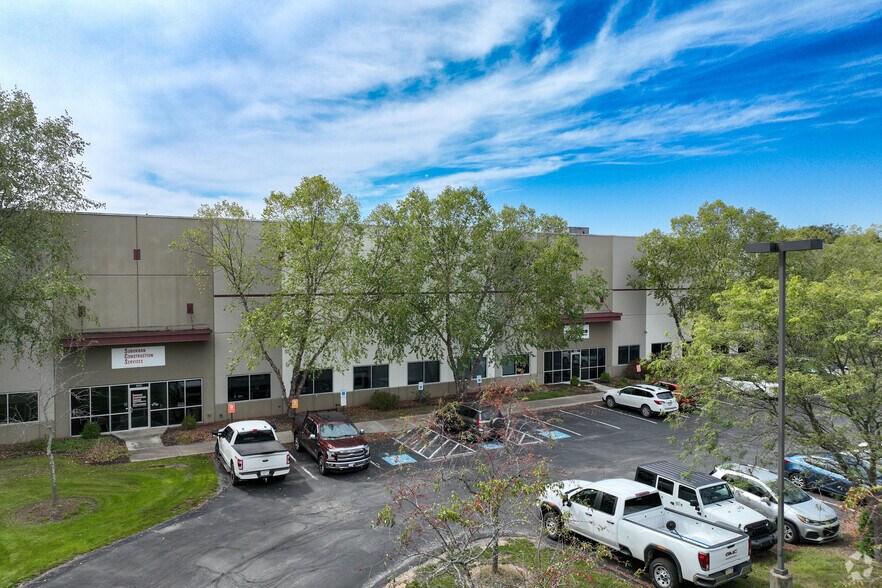 250 W Kensinger Dr, Cranberry Township, PA à louer - Photo principale – Image 1 sur 8