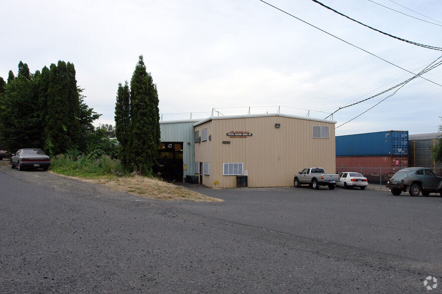8009 N Kerby Ave, Portland, OR à vendre - Photo de l’immeuble – Image 3 sur 13