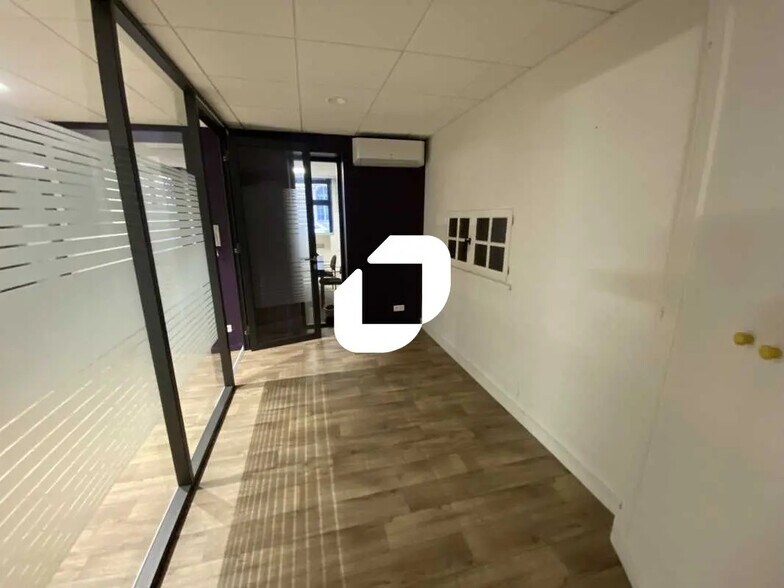Bureau dans Bordeaux à vendre - Photo de l’immeuble – Image 3 sur 16