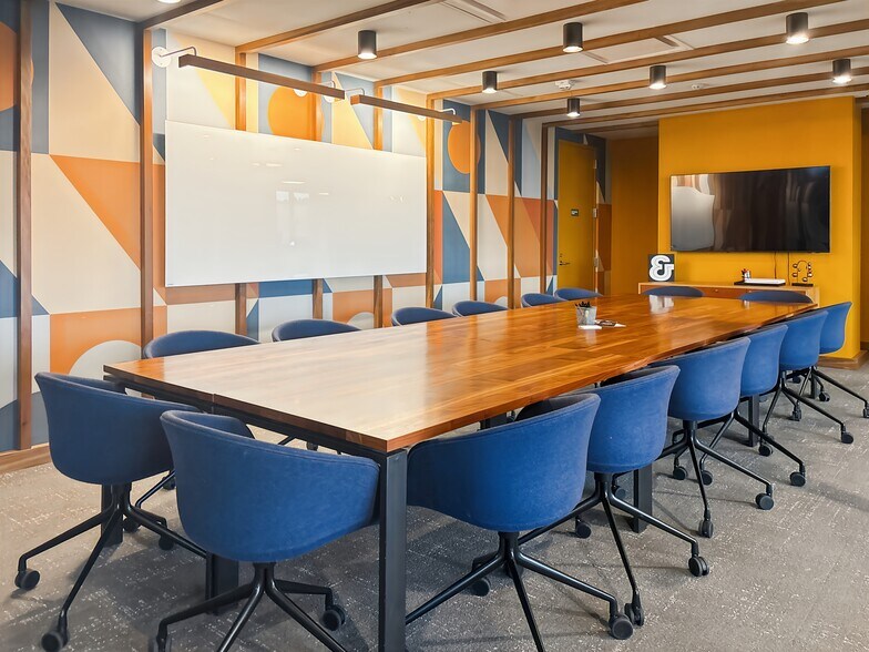 3900 W Alameda Ave, Burbank, CA à louer - Photo intérieure – Image 2 sur 23