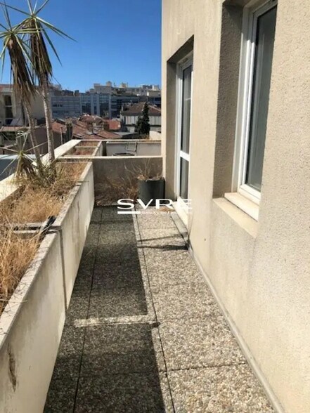 Bureau dans Marseille à louer - Photo de l’immeuble – Image 2 sur 6