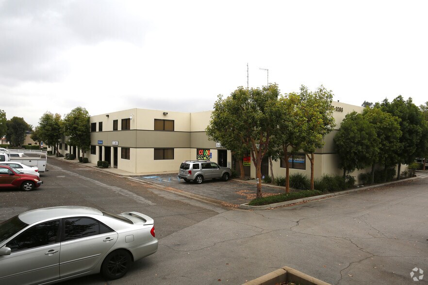 3267-3293 Trade Center Dr, Riverside, CA à louer - Photo de l’immeuble – Image 3 sur 5