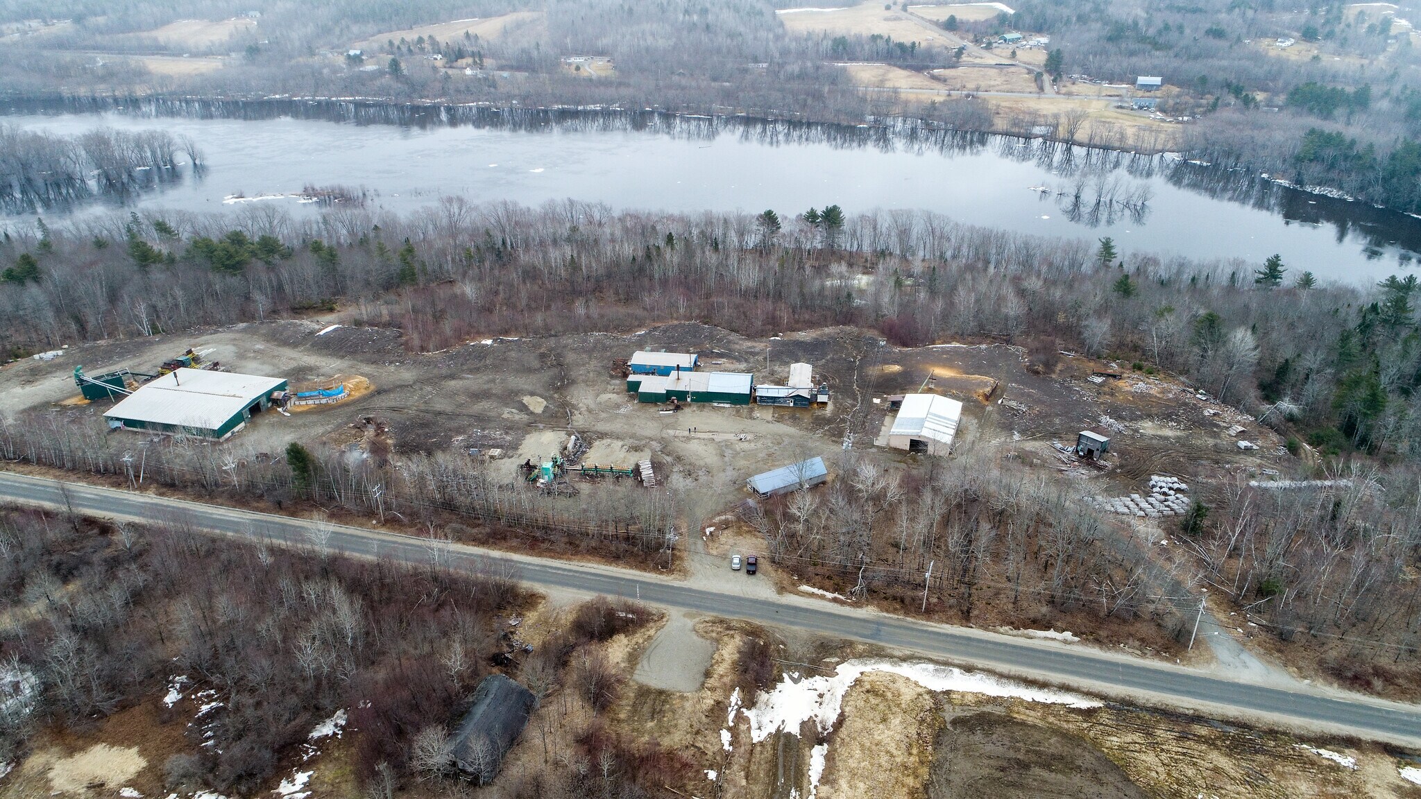 235 N Chester Rd, Chester, ME à vendre Photo de l’immeuble– Image 1 sur 24