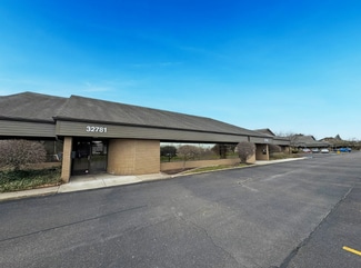 Plus de détails pour 32781-32783 Middlebelt Rd, Farmington Hills, MI - Bureau à louer