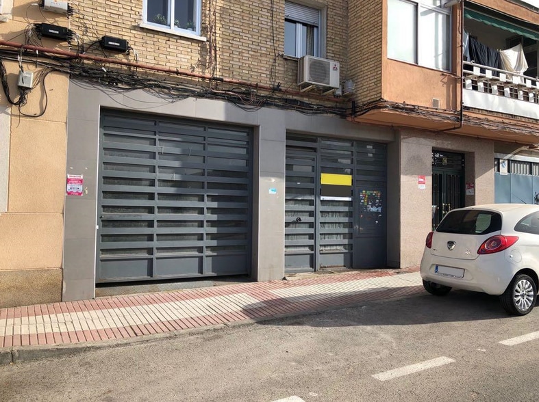 Immeuble residentiel dans Madrid, Madrid à vendre - Photo principale – Image 1 sur 3